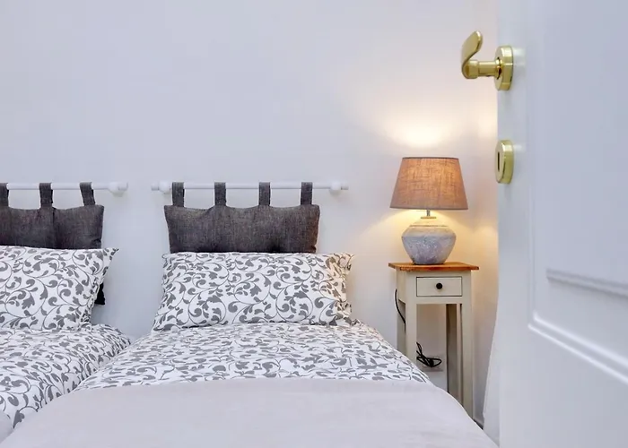 Monti Charming - Short Let Service Roma